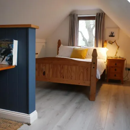 Boatman's Quarters Apartment *